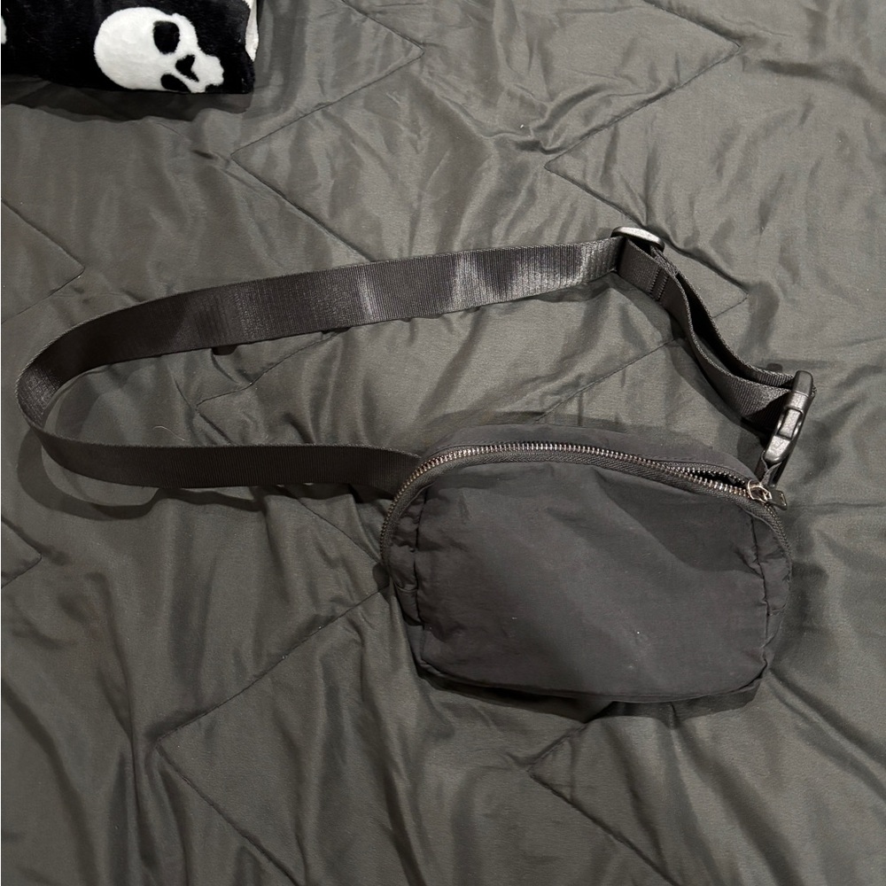 black belt bag